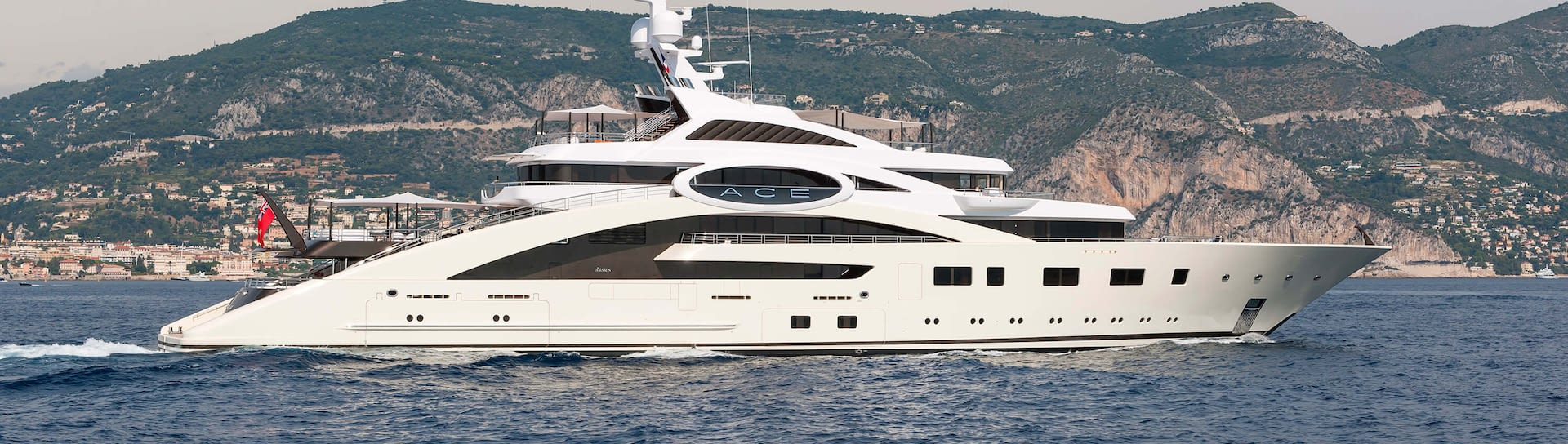 Моторная яхта Lurssen Ace - фото