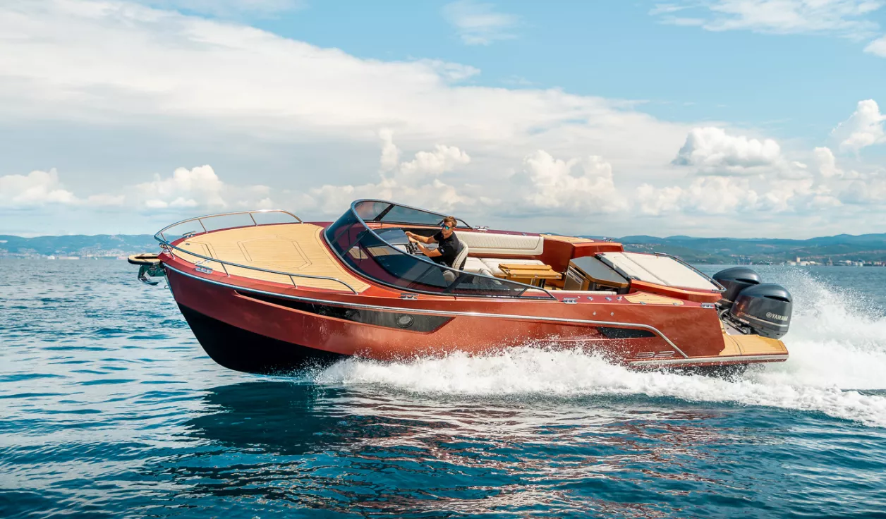 Катер Alfastreet Marine 32 Cabin Outboard - фото 1