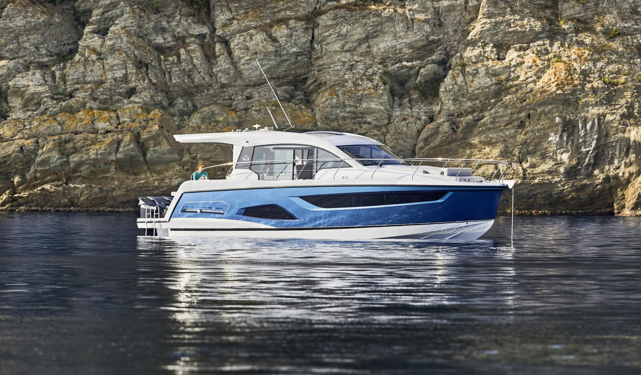 Катер Sealine С390V - фото 1