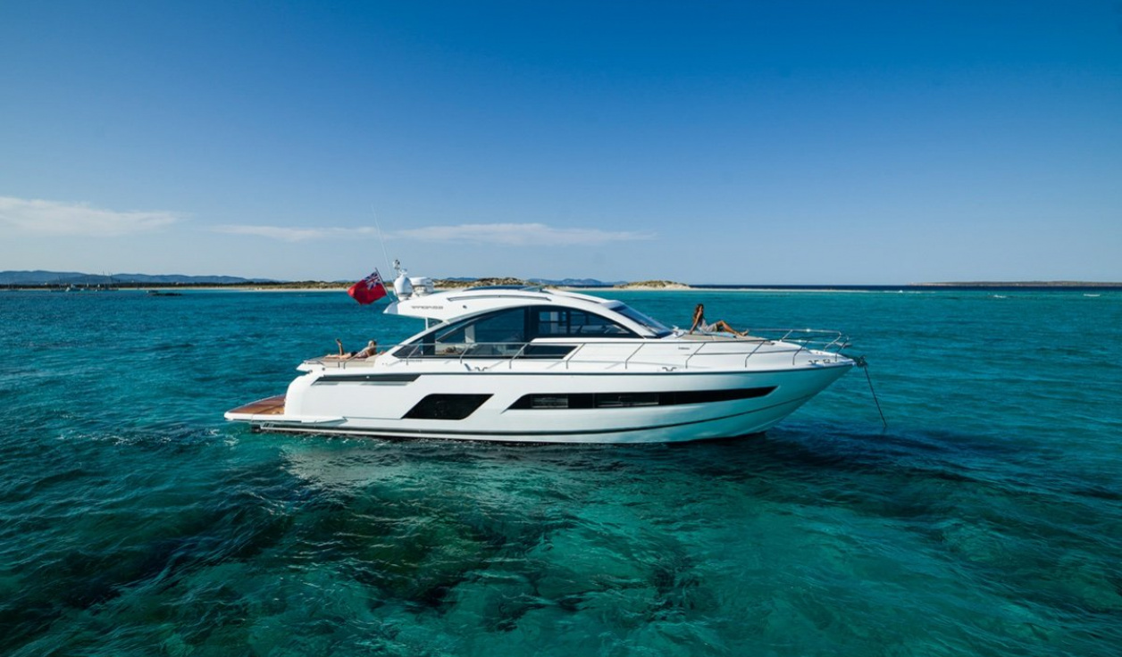 Моторная яхта Fairline Targa 53 GT - фото 2