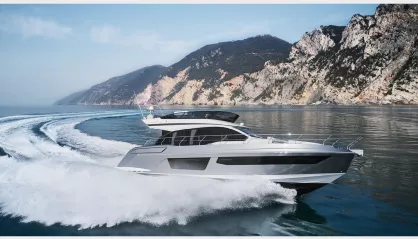 Azimut 53 Flybrigde
