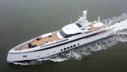 Feadship Totally Nuts