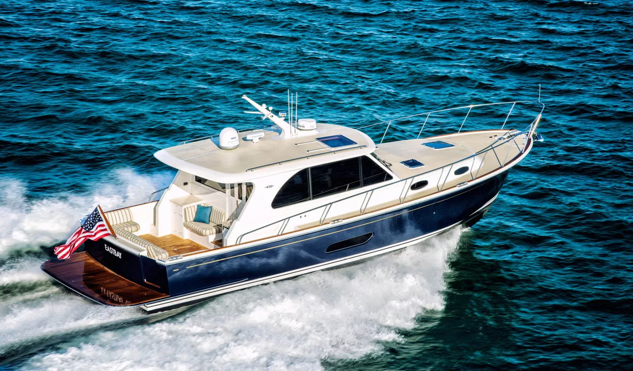 Моторная яхта Grand Banks Eastbay 44 - фото 1