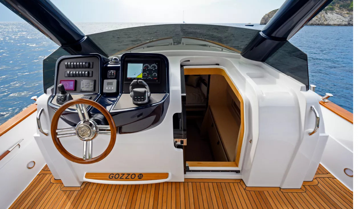 Моторная яхта Apreamare Gozzo 35 - фото 2