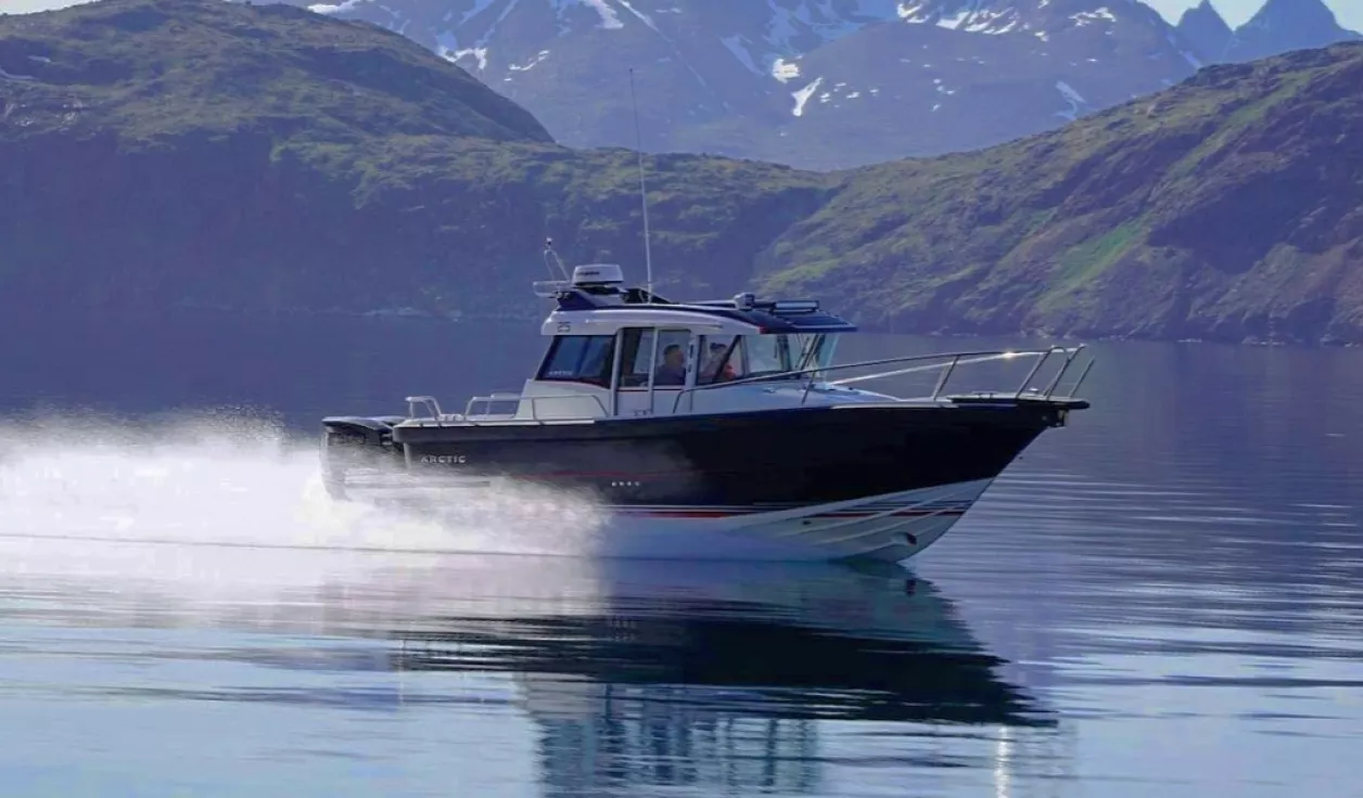 Катер Arctic Boats Commuter 25 - фото 1