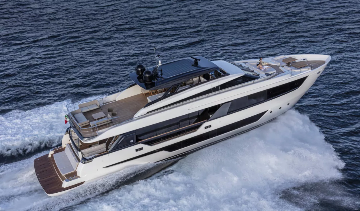 Моторная яхта Ferretti 1000 - фото 2