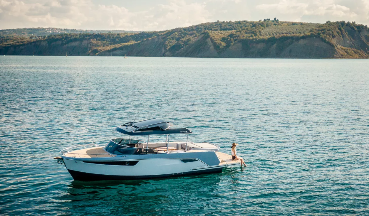 Катер Alfastreet Marine 28 Cabin Electric - фото 2