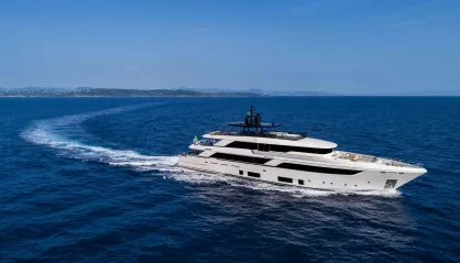 Custom Line Navetta 42