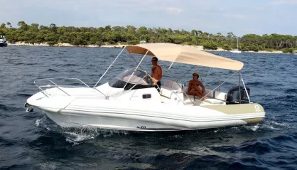 Zodiac N-ZO 700 Cabin