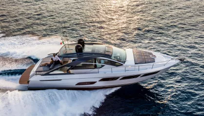 Pershing 5X