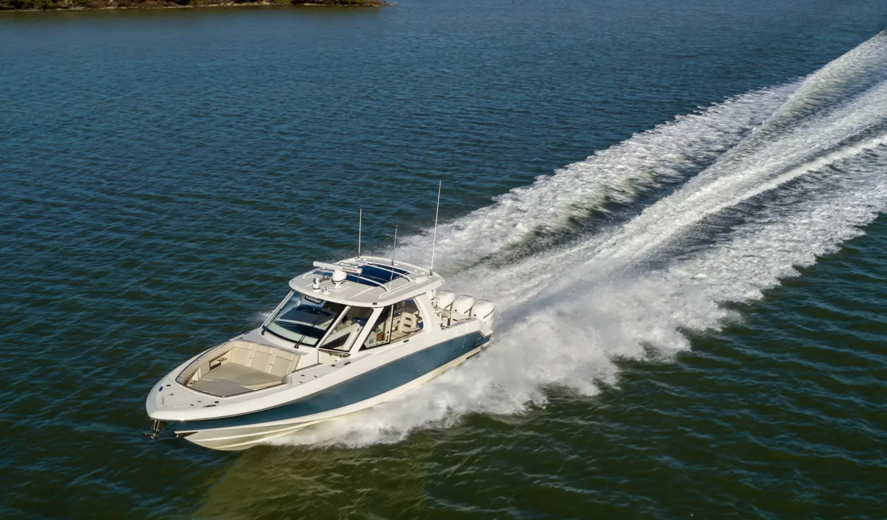 Катер Boston Whaler 380 Realm - фото 1