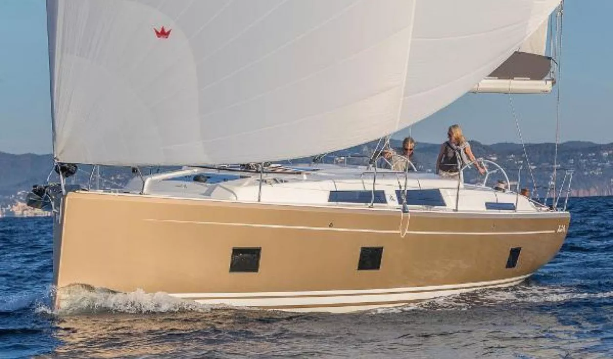 Парусная яхта Hanse 418 - фото 1