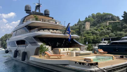 Benetti Oasis 40M