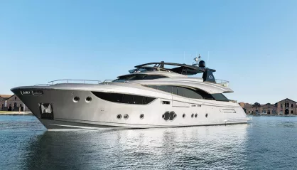 Monte Carlo Yachts 105