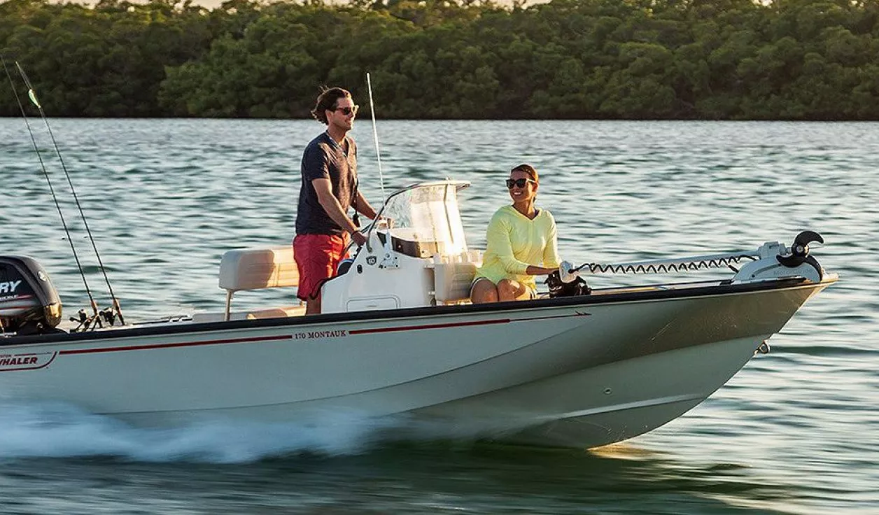 Катер Boston Whaler 170 Montauk - фото 1