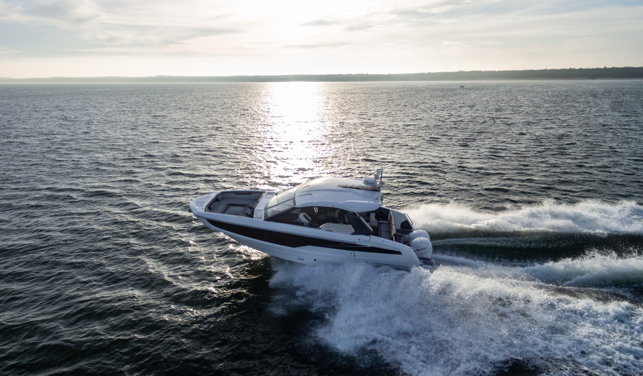 Моторная яхта Galeon 325 GTO - фото 1