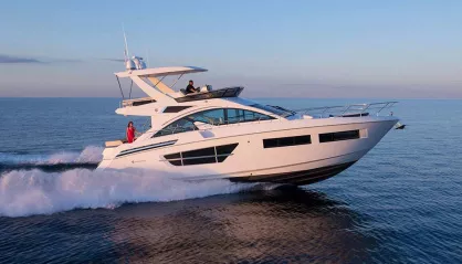 Cruisers Yachts 60 Fly