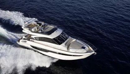 Cayman Yachts F520