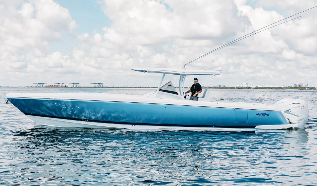 Катер Intrepid 407 Nomad FE - фото 1