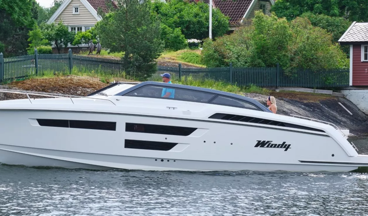Моторная яхта Windy Shamal 37 - фото 2