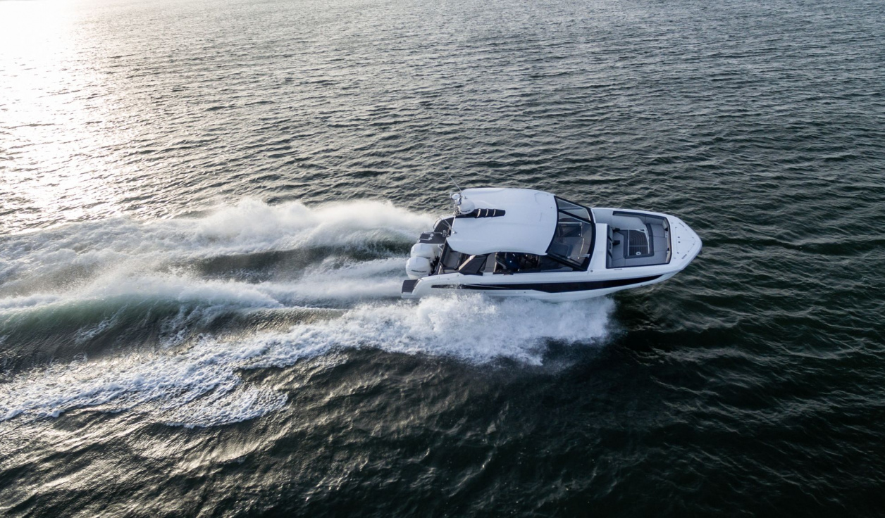 Моторная яхта Galeon 325 GTO - фото 2