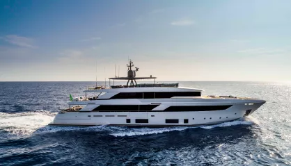 Custom Line Navetta 42