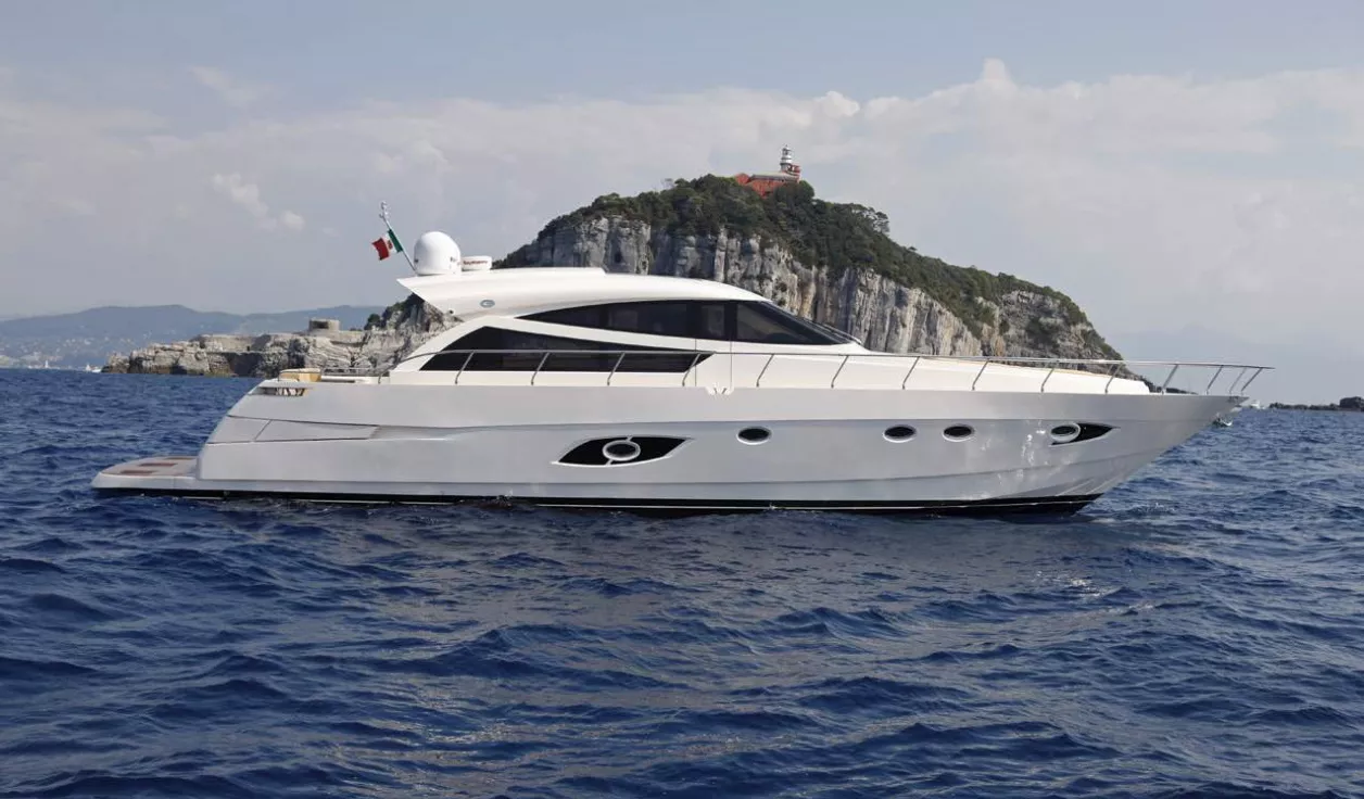 Моторная яхта Cayman Yachts S640 - фото 1