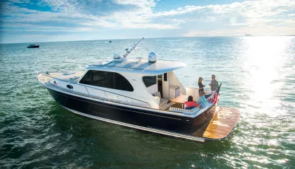 Grand Banks Eastbay 44