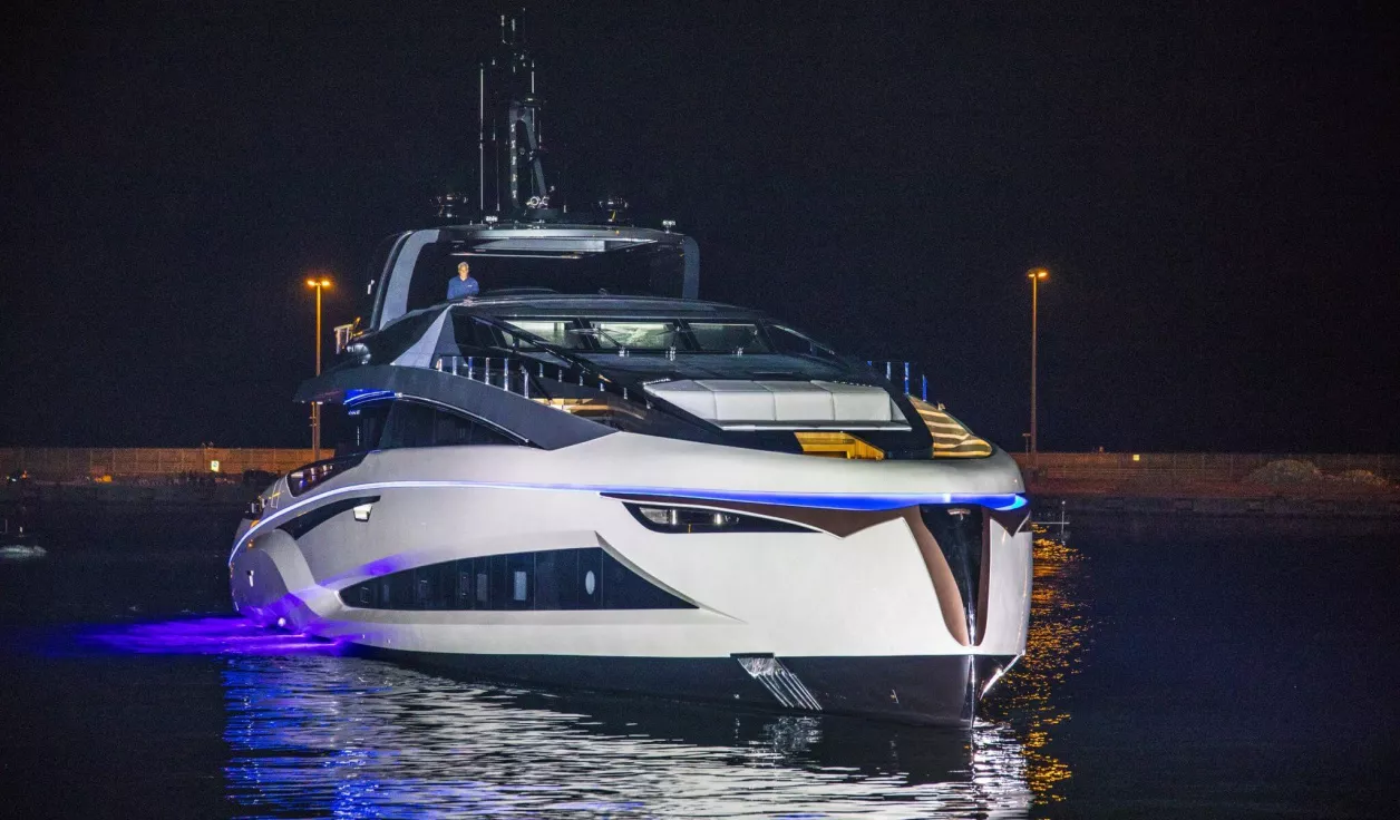 Моторная яхта Tecnomar Evo 120 - фото 2