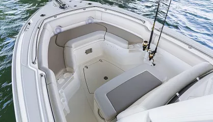 Boston Whaler 230 Outrage