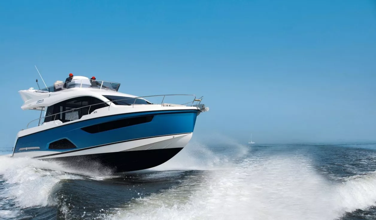 Моторная яхта Sealine F430 - фото 2