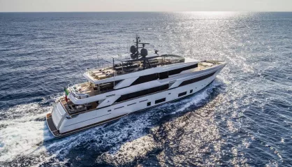 Custom Line Navetta 42
