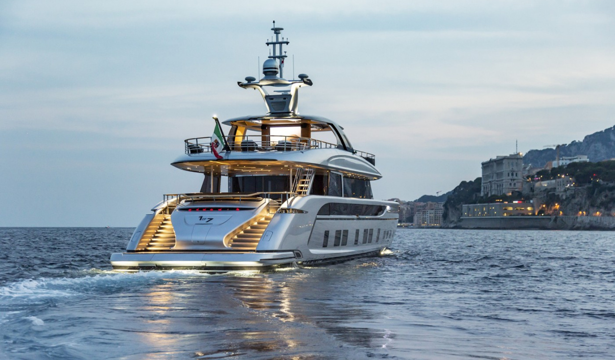 Моторная яхта Dynamiq GTT 115 - фото 2