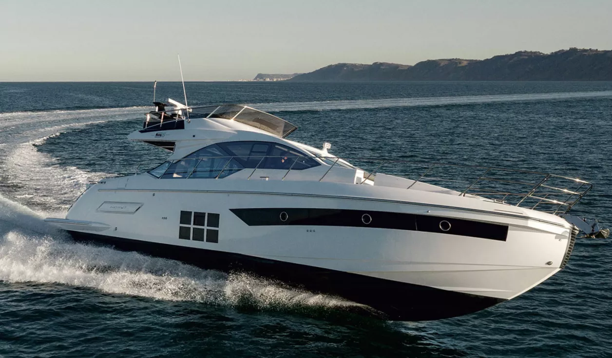 Моторная яхта Azimut S6 - фото 2