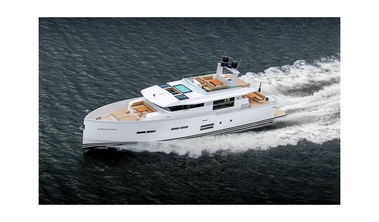 Моторная яхта Delta 88 Carbon - фото 2