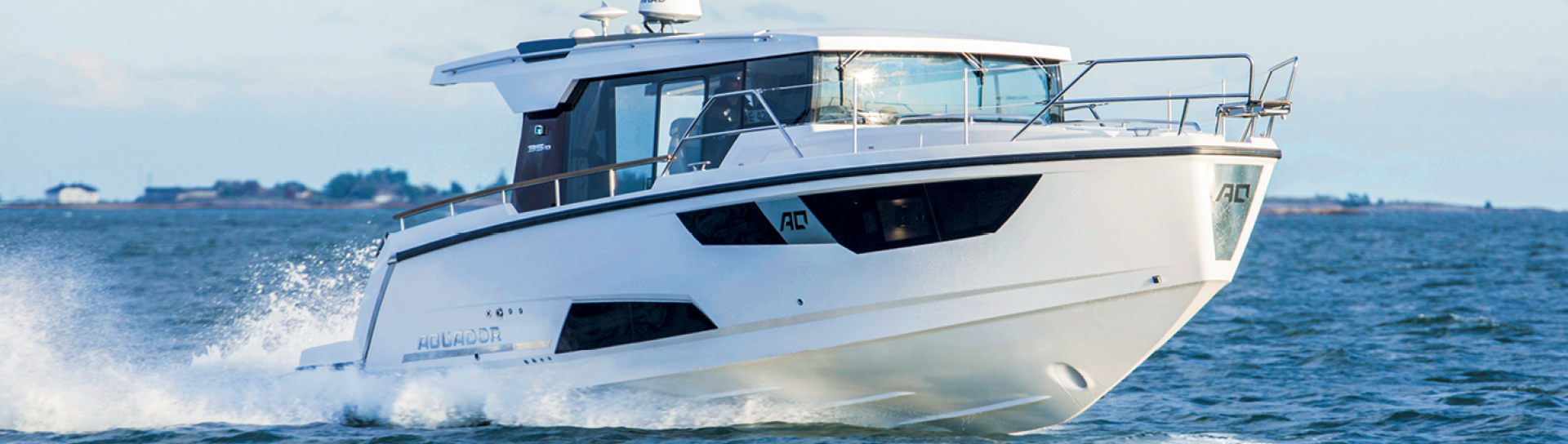 Моторная яхта Aquador 35 AQ - фото