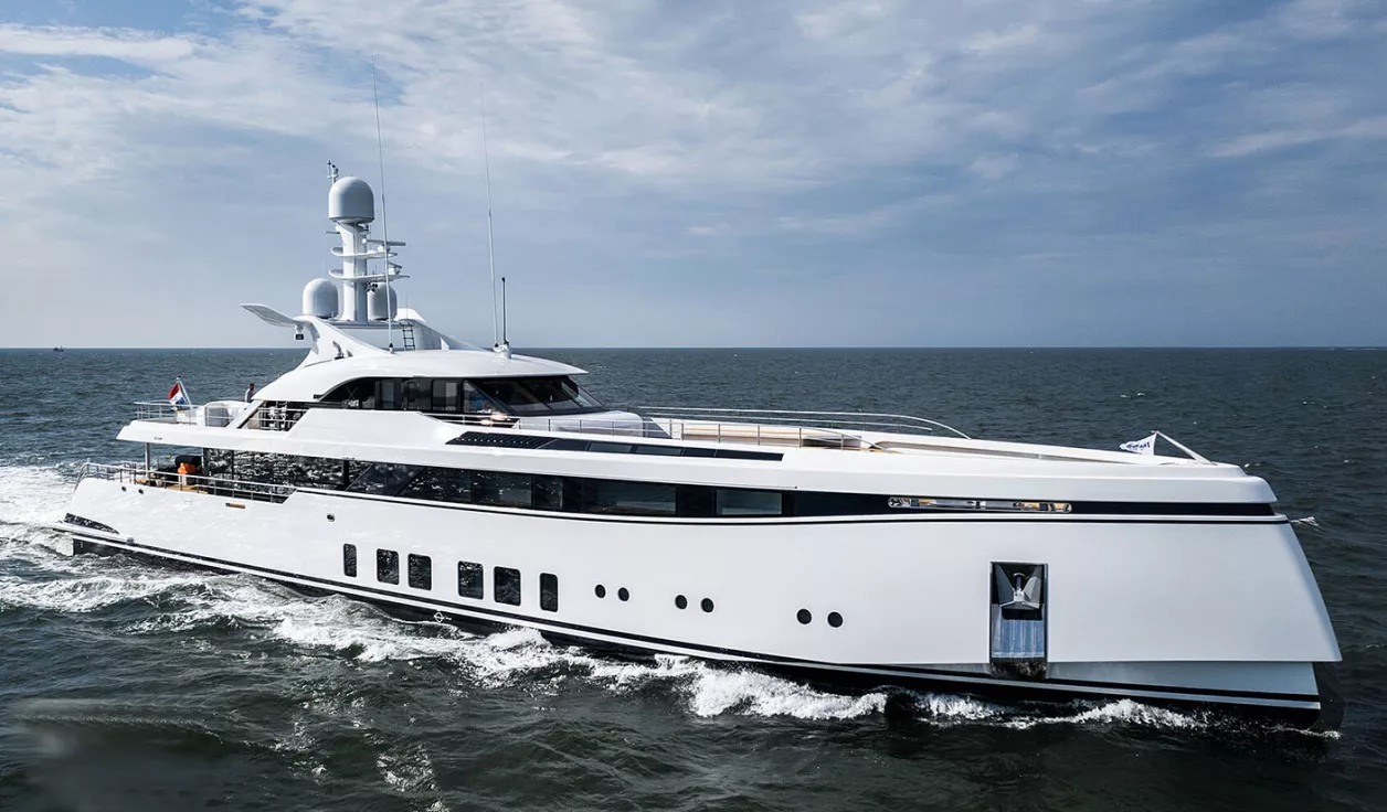 Моторная яхта Feadship Totally Nuts - фото 2