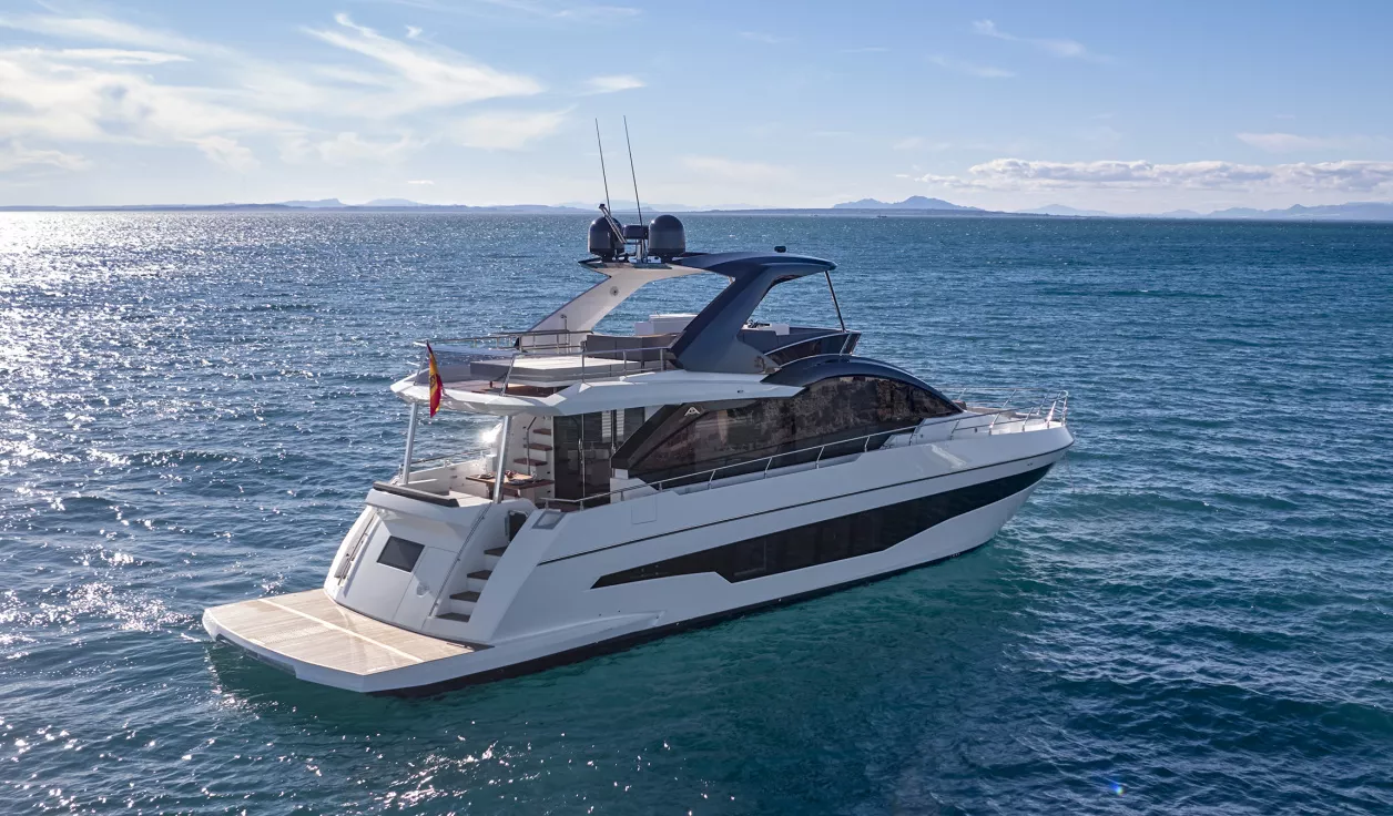 Моторная яхта Astondoa 66 Flybridge - фото 1