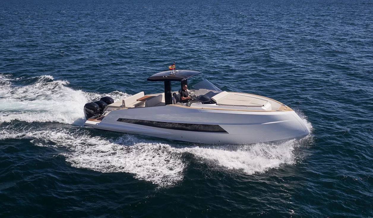 Катер Astondoa 377 Coupe Outboard - фото 2
