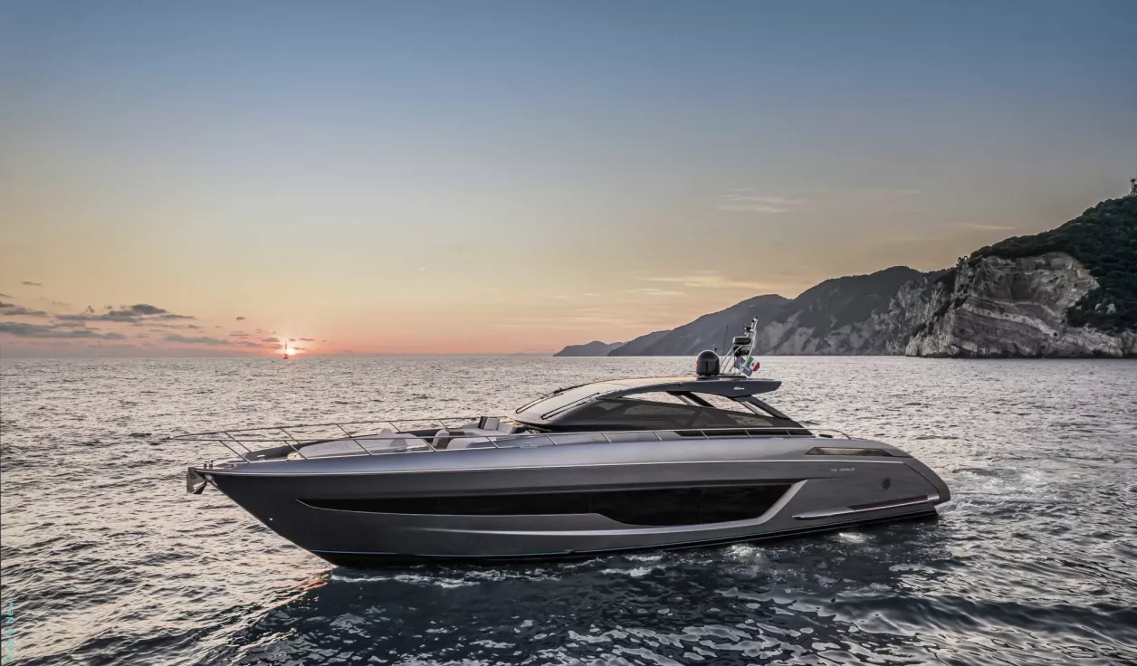 Моторная яхта Riva 68’ Diable - фото 1