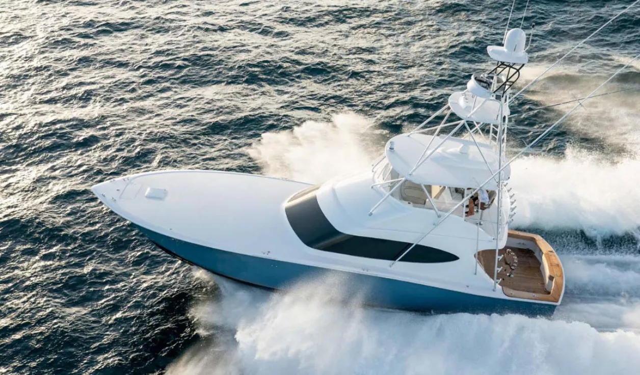 Моторная яхта Hatteras GT 59 - фото 1