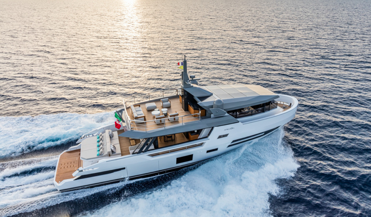 Моторная яхта Arcadia Sherpa XL - фото 2