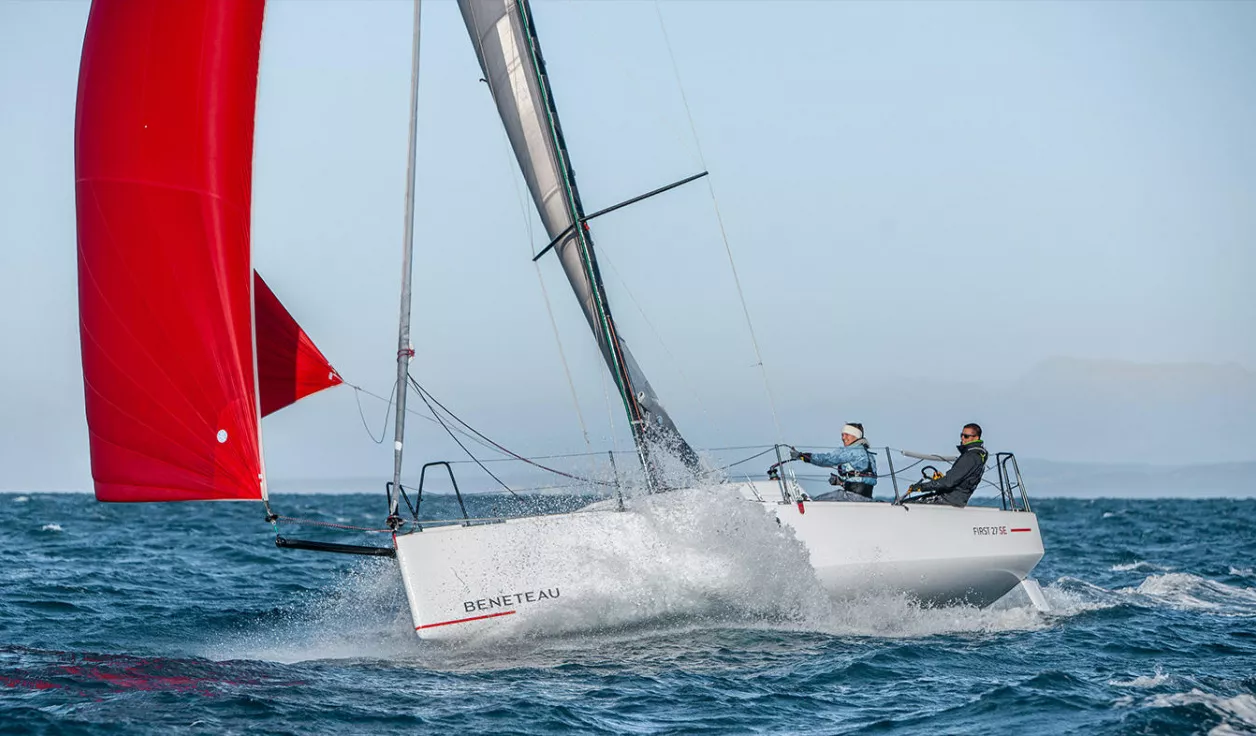 Парусная яхта Beneteau First 27 SE - фото 1