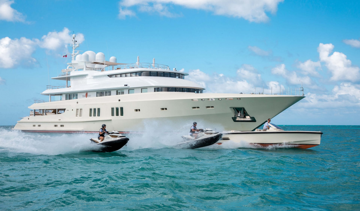 Моторная яхта Lurssen Coral Ocean - фото 1