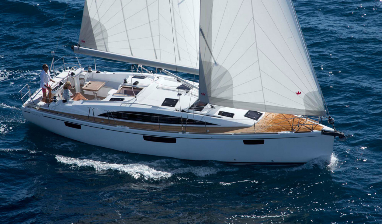 Парусная яхта Bavaria 42 Vision  - фото 2
