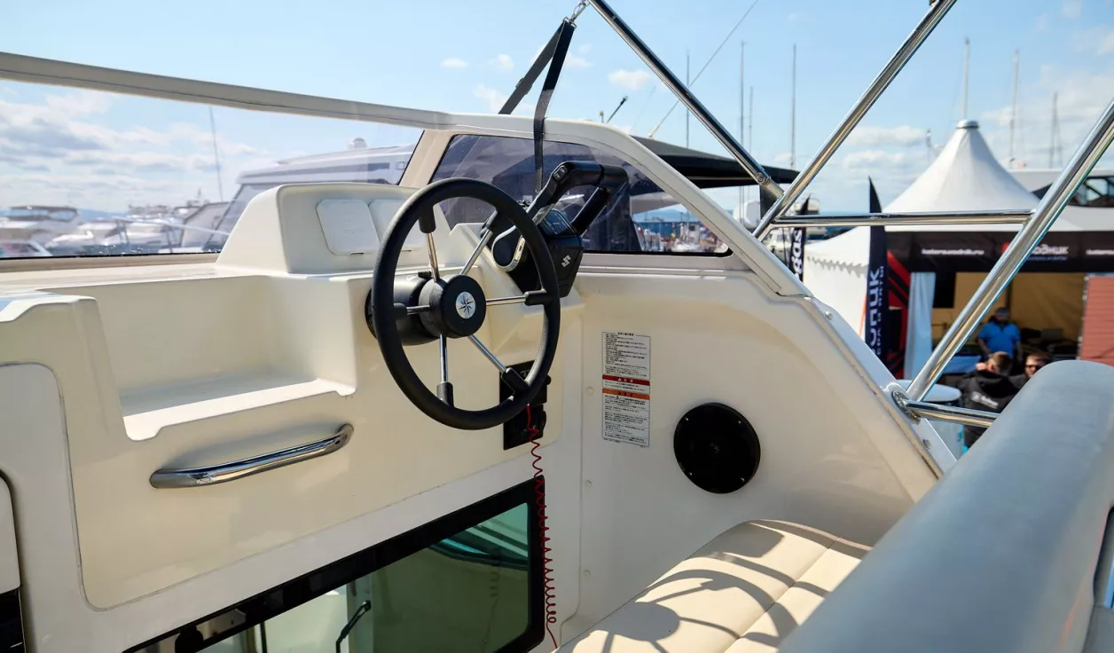 Катер New Japan Marine NSB28  - фото 1