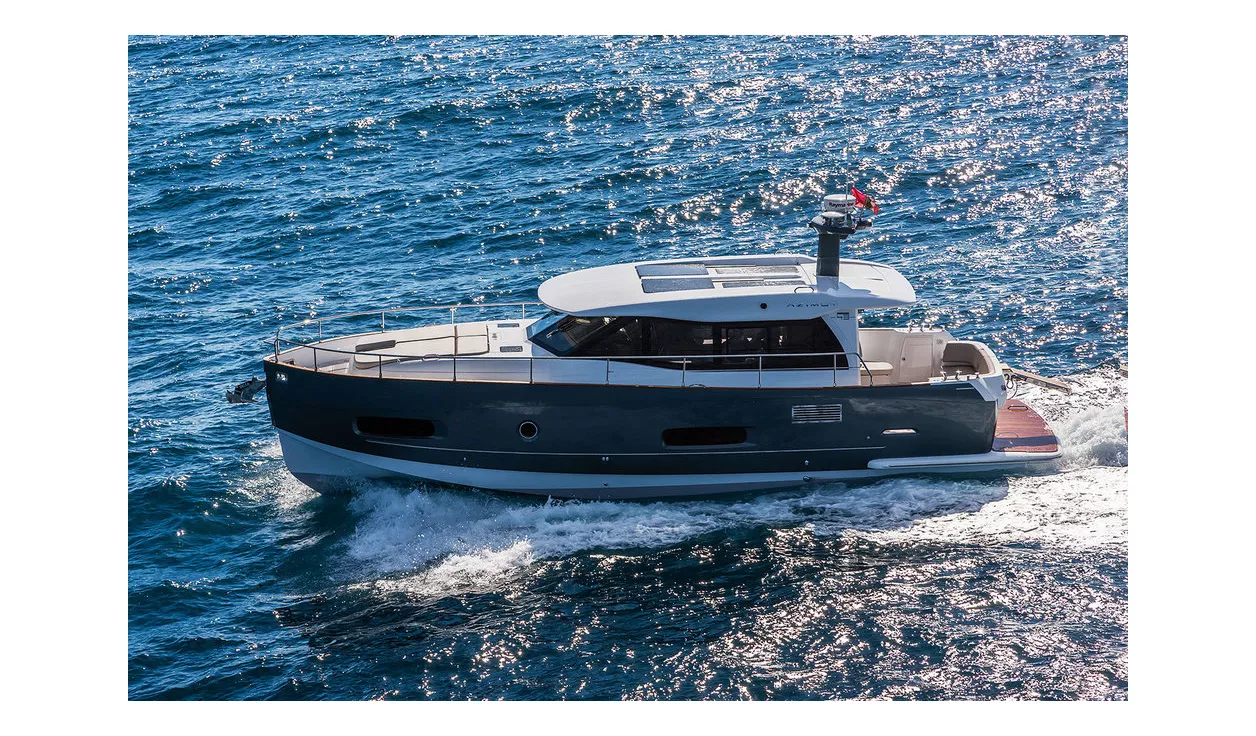 Моторная яхта Azimut Magellano 43 HT - фото 2