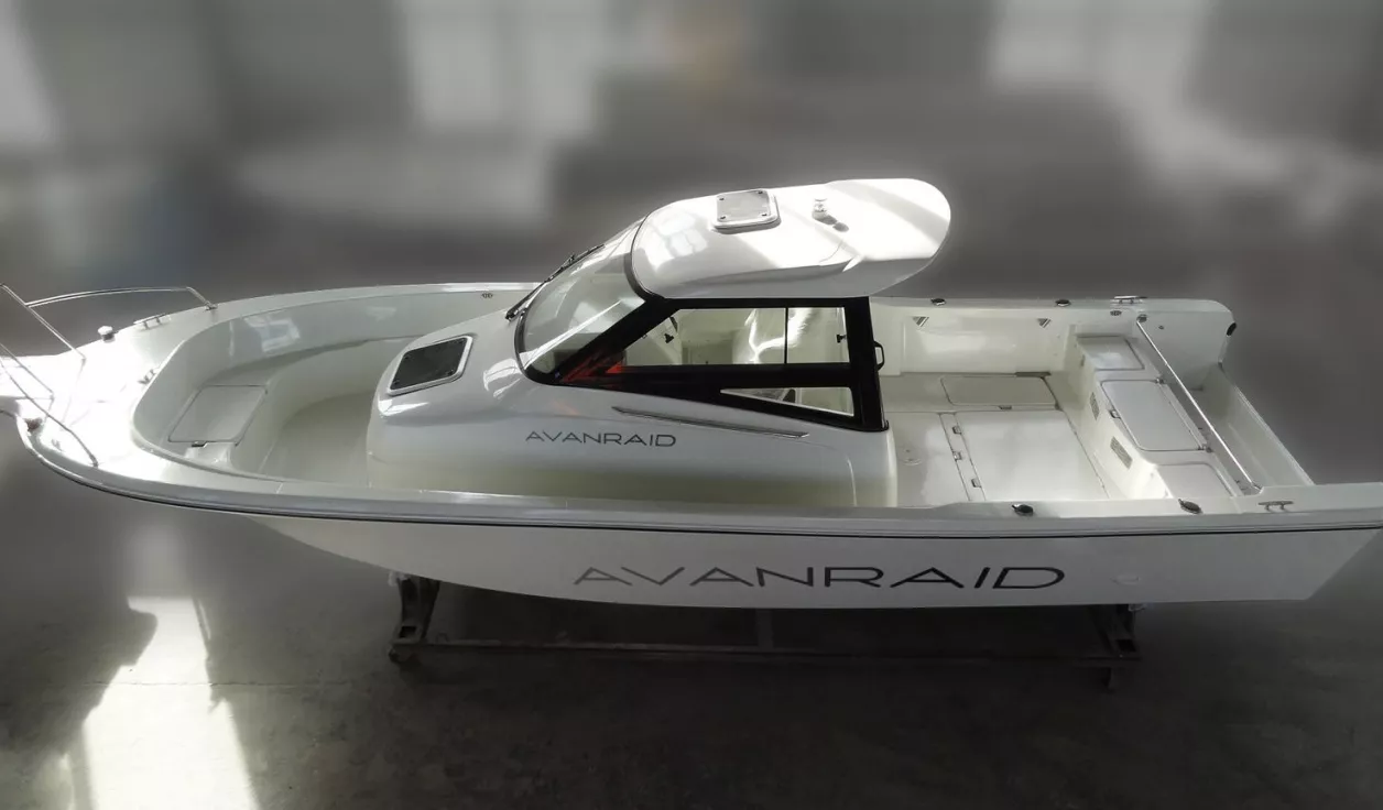 Катер AVANRAID BR27  - фото 2