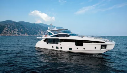 Azimut Grande 32 METRI