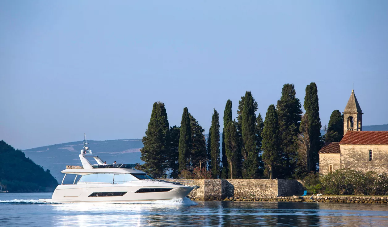 Моторная яхта Prestige 680 - фото 2
